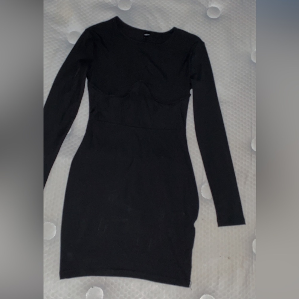 Black shein dress
XS